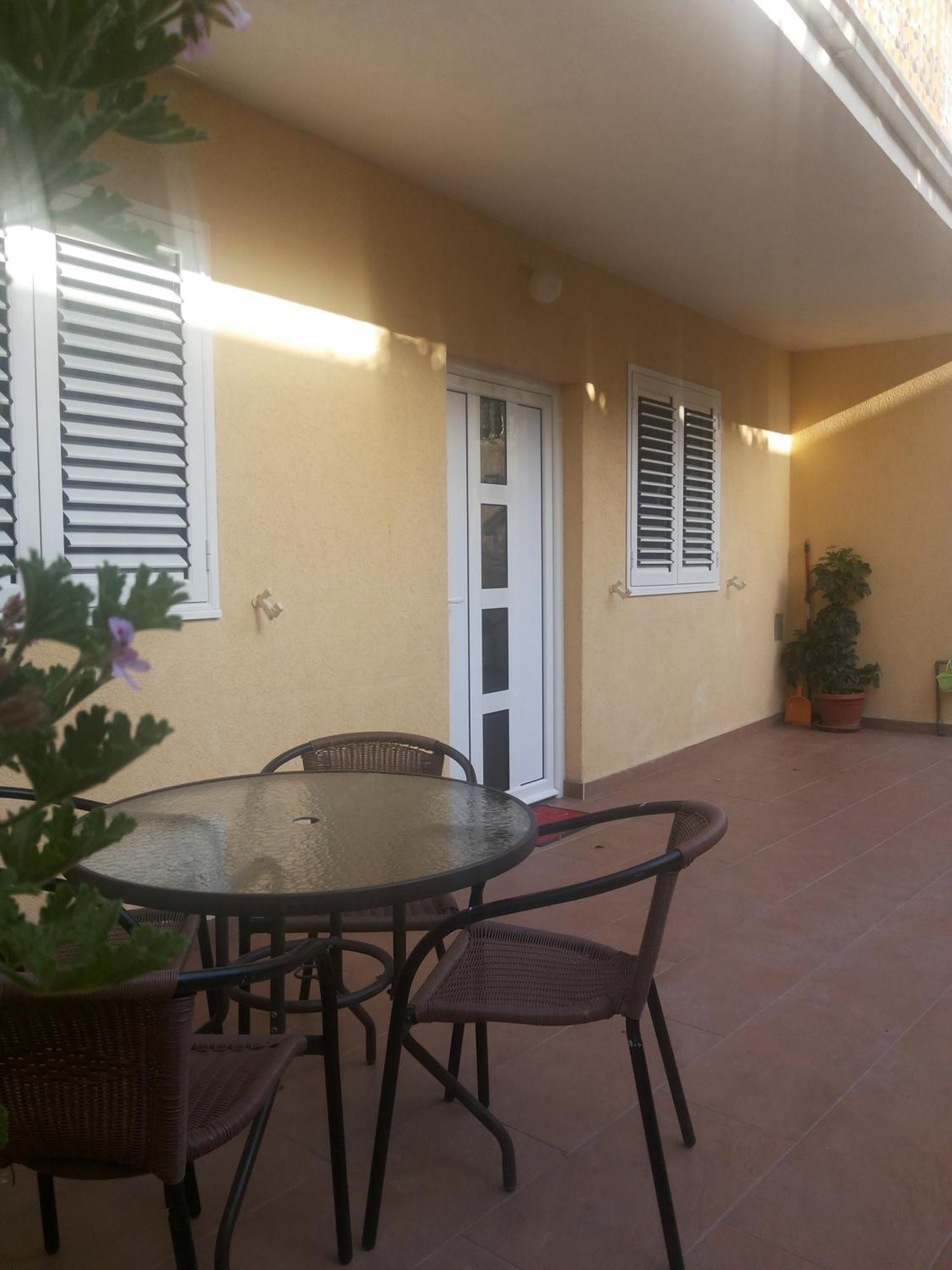 Apartments Vila Andja Sveti Stefan Bilik gambar