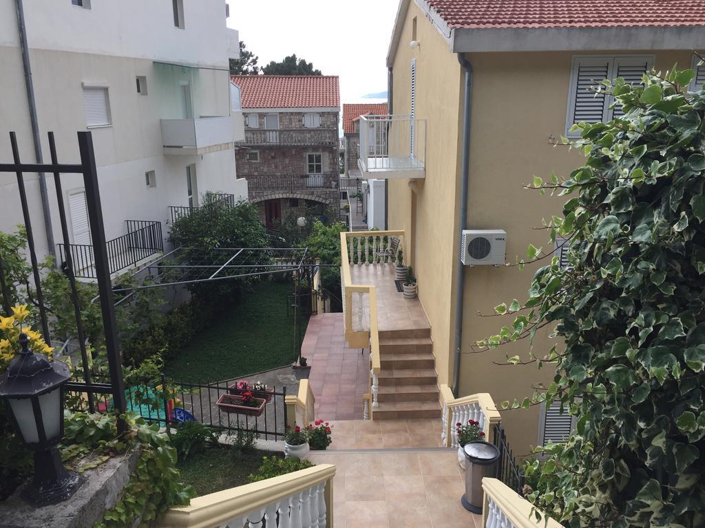 Apartments Vila Andja Sveti Stefan Luaran gambar